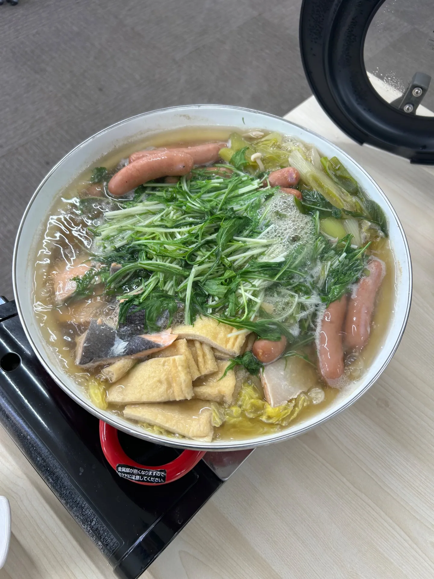 🌿 オレンジラボ 本日のランチ 🌿 鍋🍲