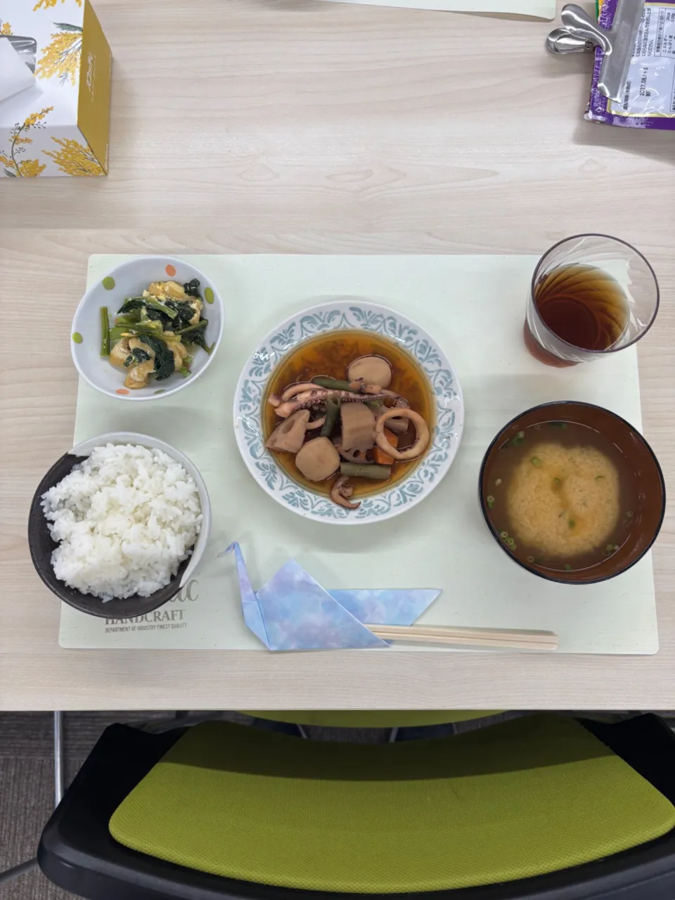 本日の昼食イカと里芋の煮物
